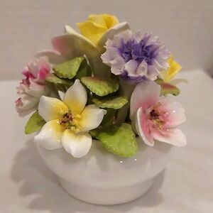 VINTAGE COALPORT BONA CHINA MIXED FLOWERS  IN WHITE BOWL